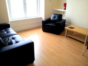 1 bedroom Flat to re...